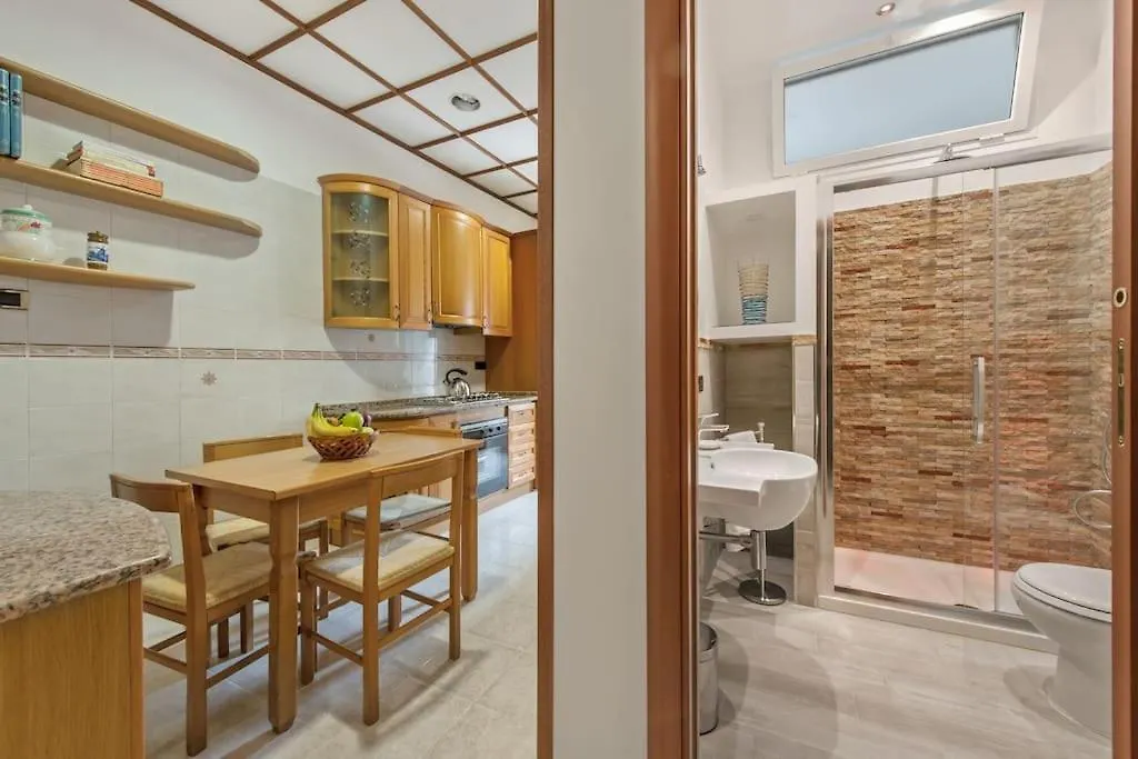 Apartment Domus Patrizia Romana 6 Persone