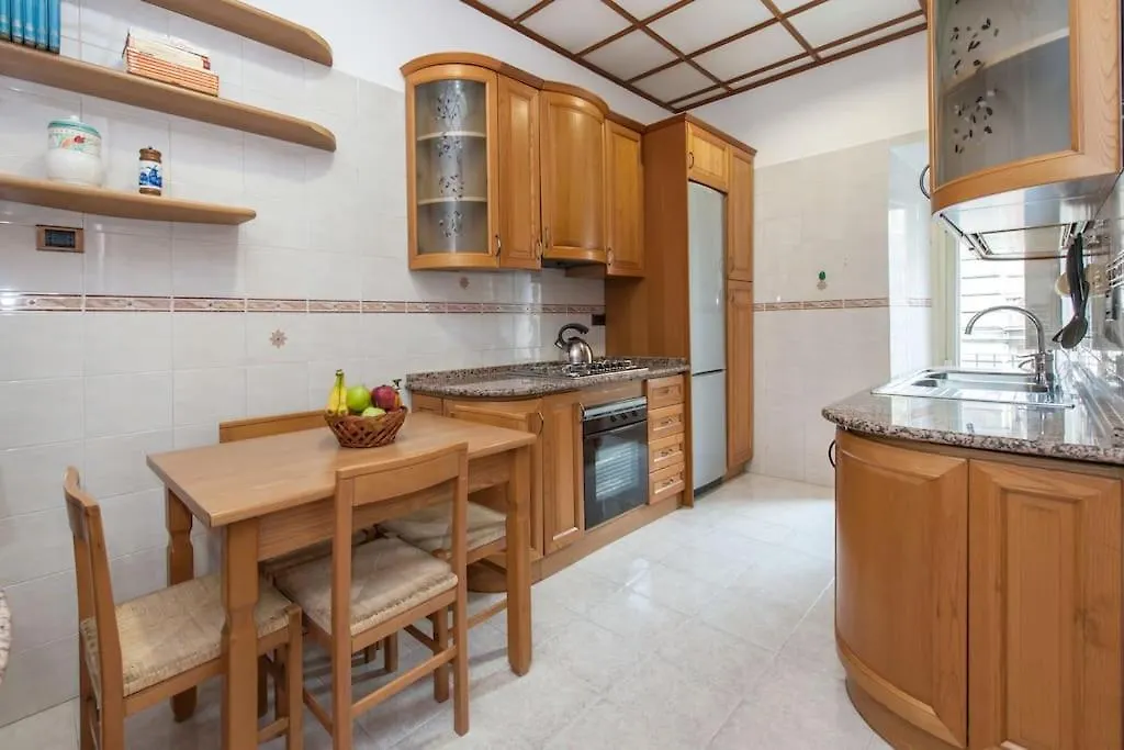 Apartment Domus Patrizia Romana 6 Persone